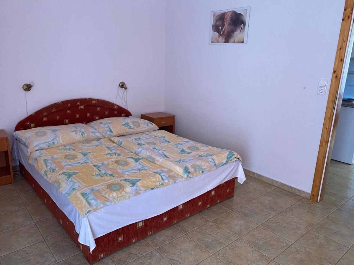 Abigel Apartmanhaz بالاتونفوريد المظهر الخارجي الصورة